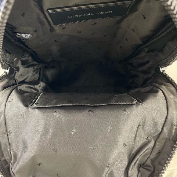 Michael Kors Kent Nylon Commuter Sling Backpack Slingpack - Picture 8 of 13